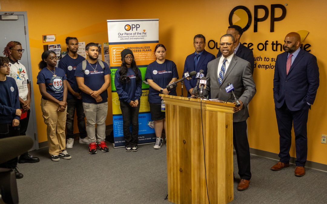 1200 Hartford students to invest in their futures through workforce program this summer
